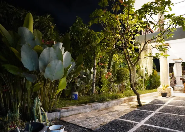 Umah Dayuh Pensión Uluwatu